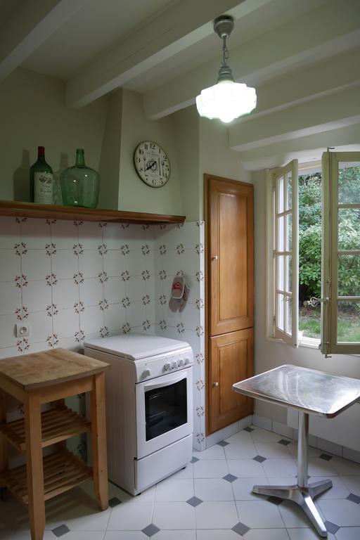 La Maison D'En Face Villa Saint-Affrique-les-Montagnes Rum bild